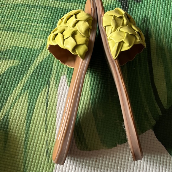 Steve Madden Yellow Sandals - Picture 5 of 5